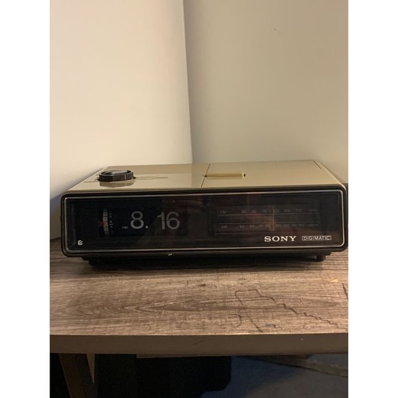 Sony Other Vtg Sony Digimatic Flip Clock Amfm Radio Model Icfc57w